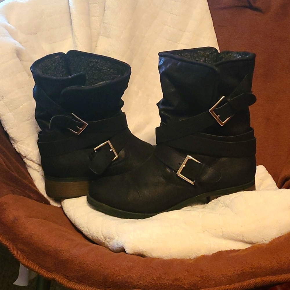Slouchy black boots